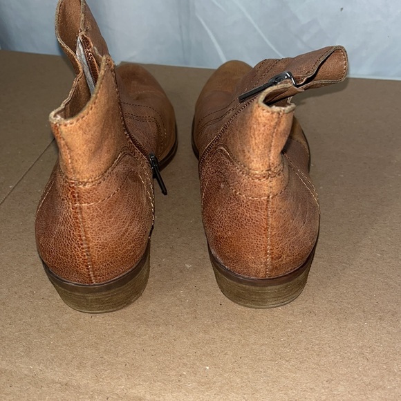 Women’s Lucky Brand Brown Shoes - Picture 6 of 9